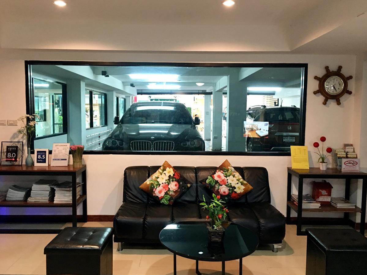Double Dd House At Mrt Sutthisarn Bangkok Exteriör bild