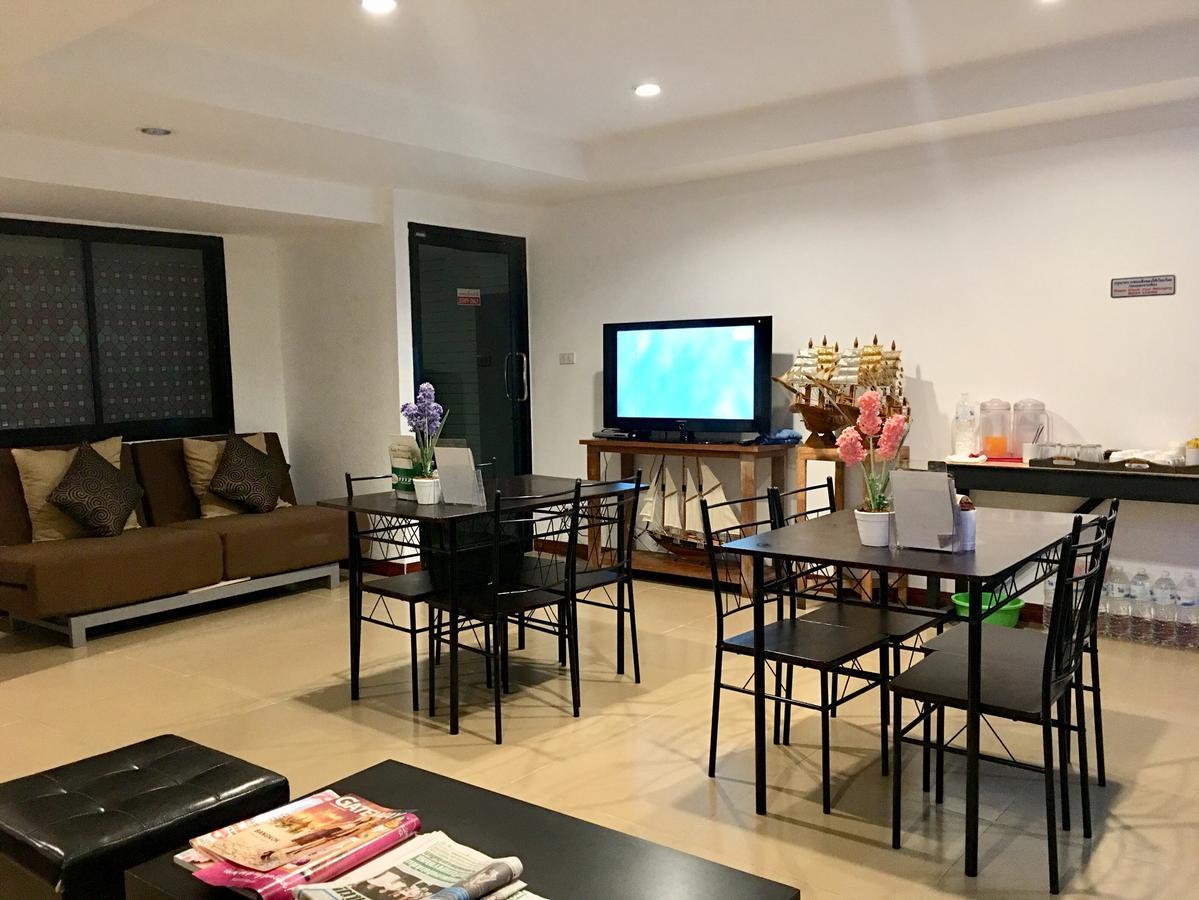 Double Dd House At Mrt Sutthisarn Bangkok Exteriör bild