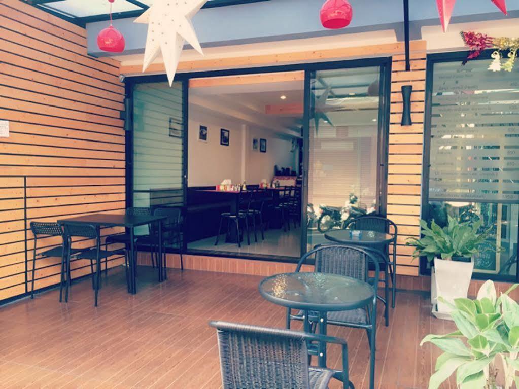Double Dd House At Mrt Sutthisarn Bangkok Exteriör bild